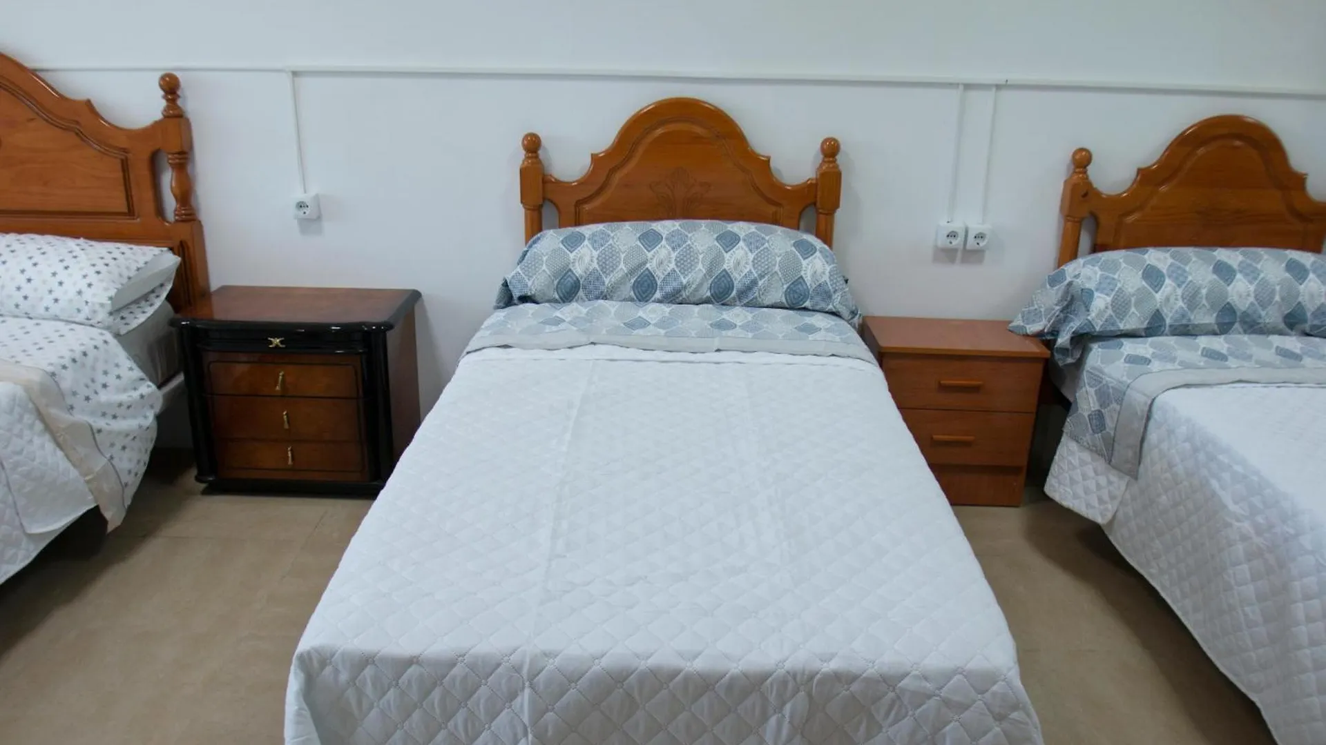 Apartamentos Kevin Cádiz 0*,  España